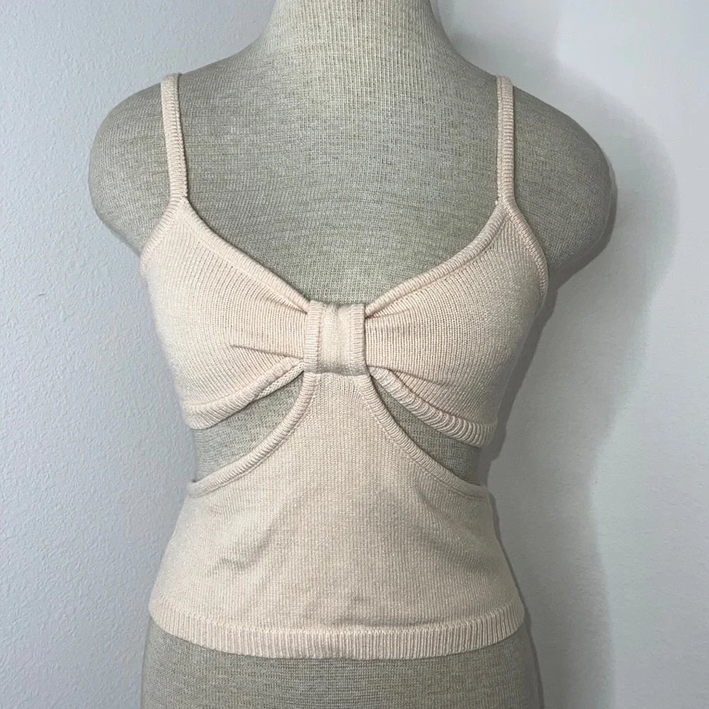 ๐น VRG GRL Hit Refresh Knit Top - Picture 2 of 3